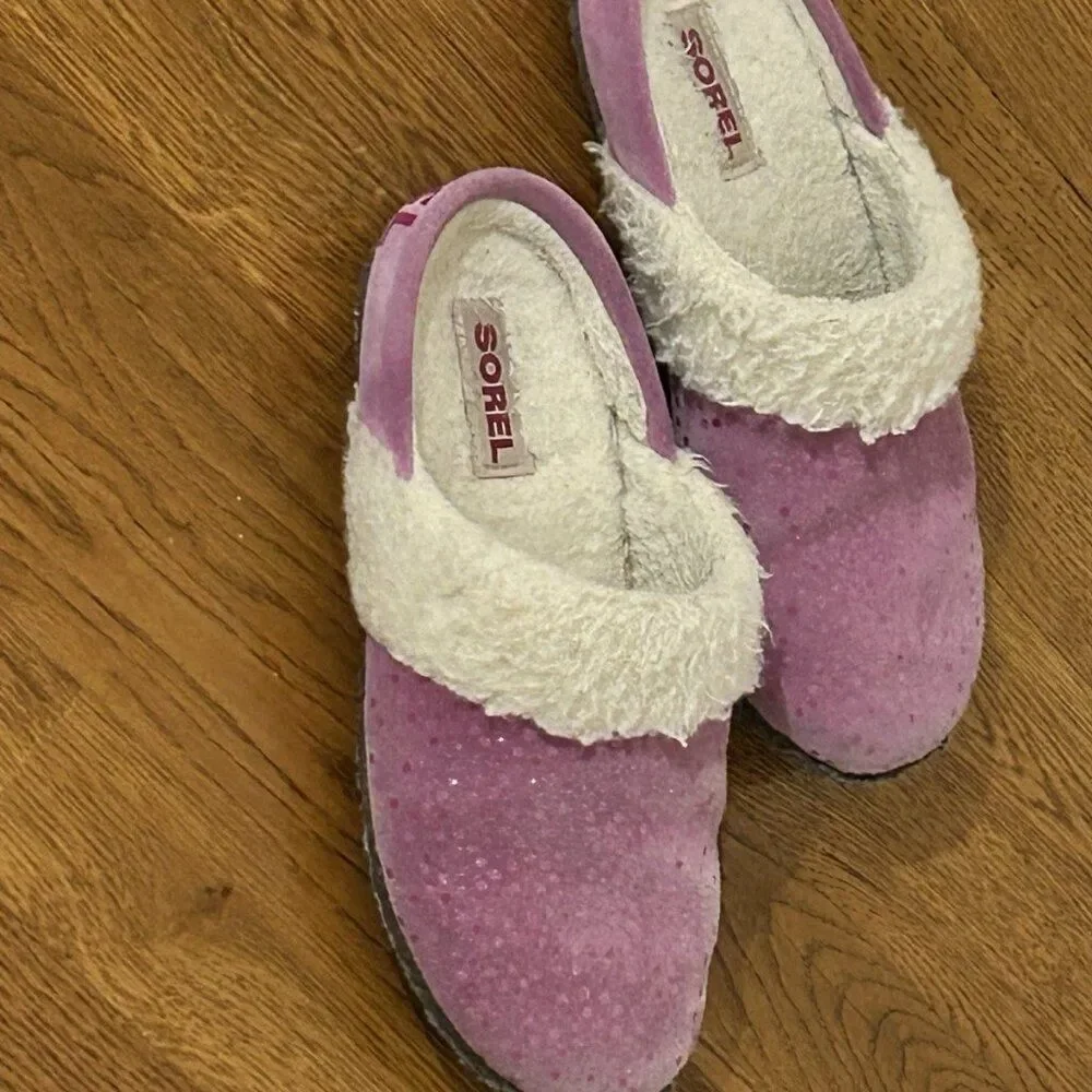 SOREL Nakiska Youth Girls Faux Fur Slippers Size 5 Pink - Silver Animal Print